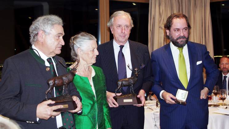El Real Club de Monteros hace entrega de sus premios 2015