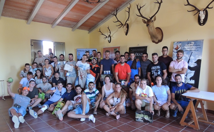 Jovenes cazadore se congregan en Extremadura