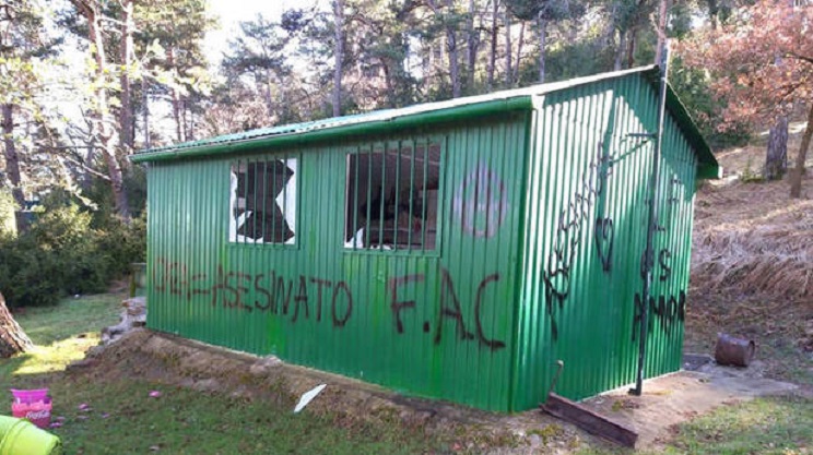ecoterroristas atacan casetas y puestos de caza en Navarra