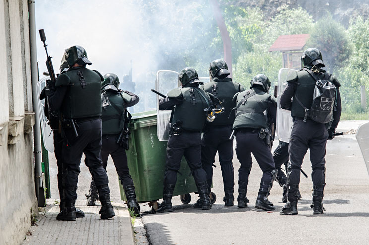 Operativo de la Guardia Civil en una imagen de archivo. /Shutterstock