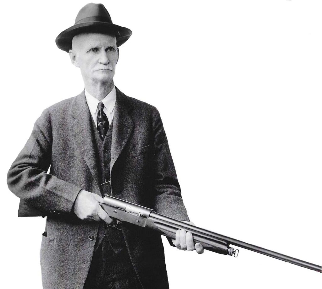 John Moses Browning, el gran inventor de armas y creador de la Auto 5.