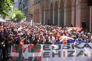 Más de 15.000 personas gritan «sí a la caza» en San Sebastián