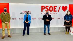 El PSOE de Extremadura se reúne con la RFEC y reivindica «el papel de la caza en la sociedad»