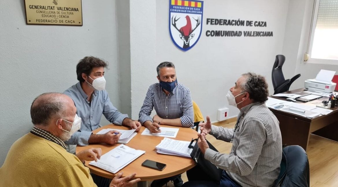 Silvestristas y Federación de Caza se unen para tratar de recuperar los permisos de captura en Valencia
