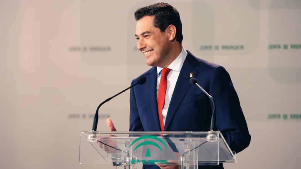 Juanma Moreno, presidente de la Junta de Andalucía. © danielmarin / Shutterstock.com