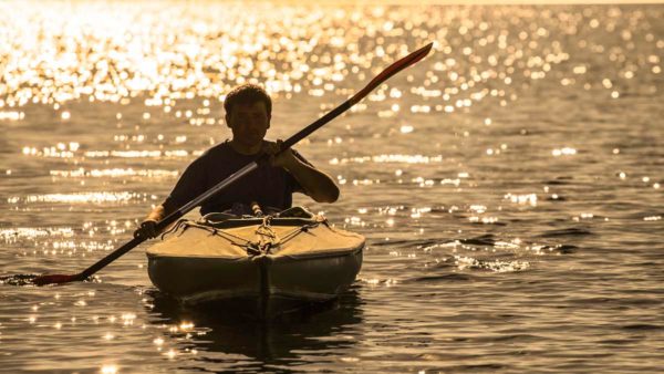 Condenado un piragüista por agredir a un pescador que le pidió que no