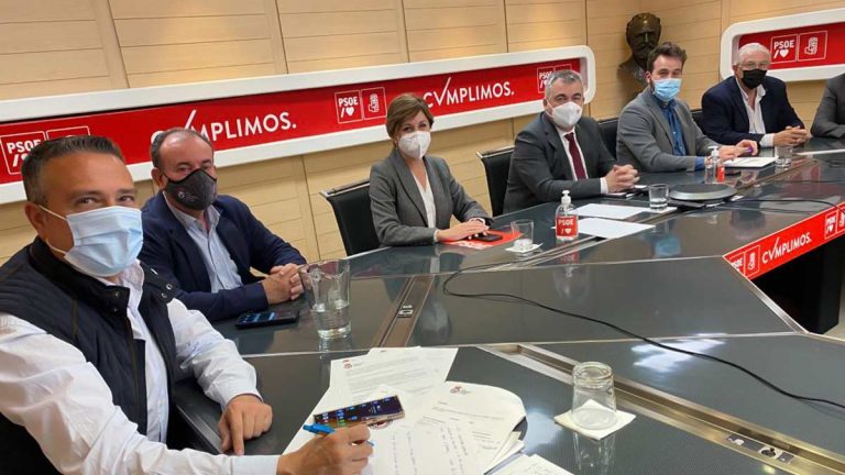 Un momento de la reunión con la ejecutiva del PSOE. © RFEC