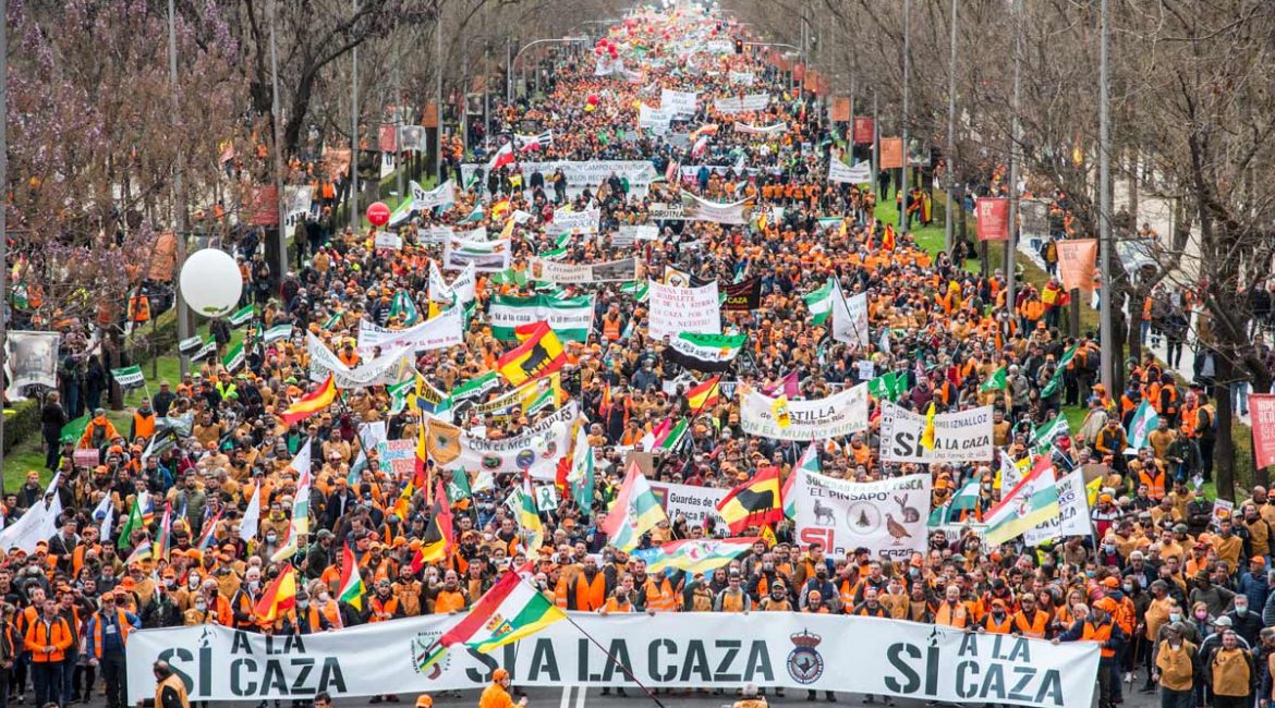 Cazadores manifestándose el 20 de marzo en Madrid.