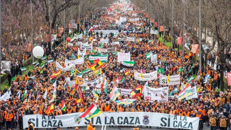 Cazadores manifestándose el 20 de marzo en Madrid.