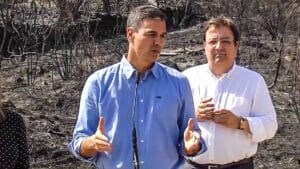 Pedro Sánchez, abucheado en Cáceres, responsabiliza al cambio climático de los incendios en España