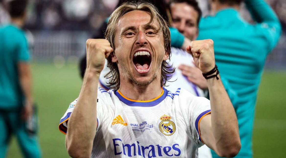 Luka Modric celebra tras ganar la última Liga de Campeones de la UEFA.