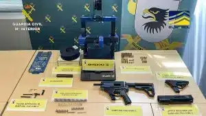 Desmantelan en Madrid un taller clandestino en el que fabricaban armas de fuego con impresoras 3D