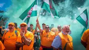 Cazadores andaluces en la manifestación de Valencia de 2023.