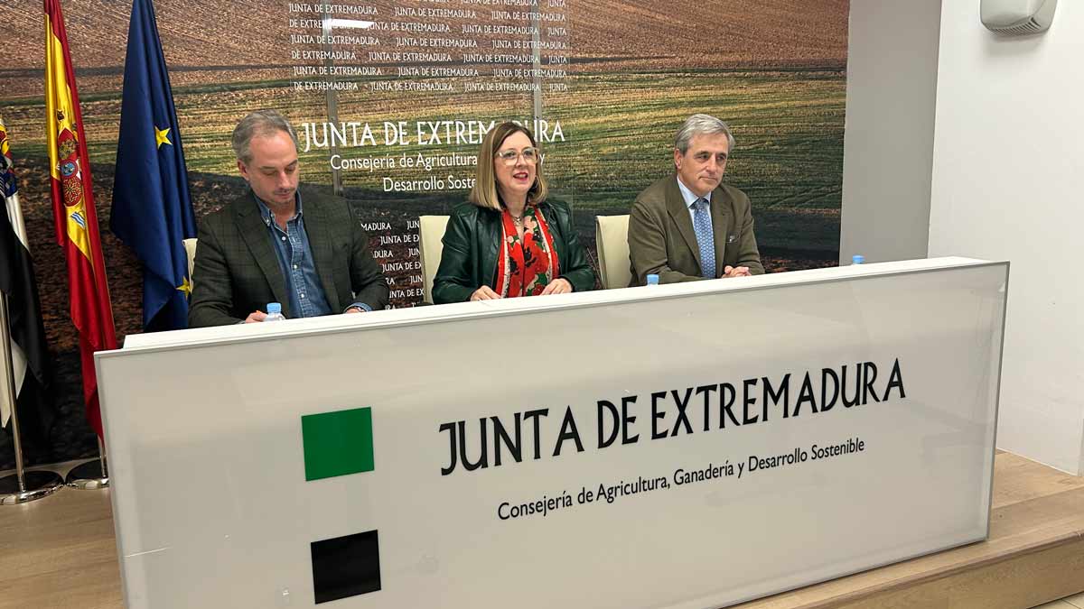 El presidente de Fedexcaza, José María Gallardo, comparece tras la firma del acuerdo