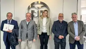 Foto tras la reunión.