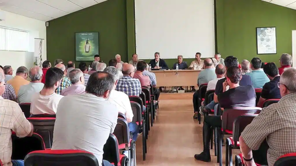 Federación y sociedades de caza de Córdoba analizan en Lucena avances y retos de la próxima temporada