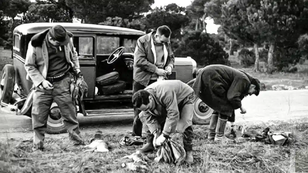 Foto antigua de un grupo de cazadores españoles a mediados del siglo XX.