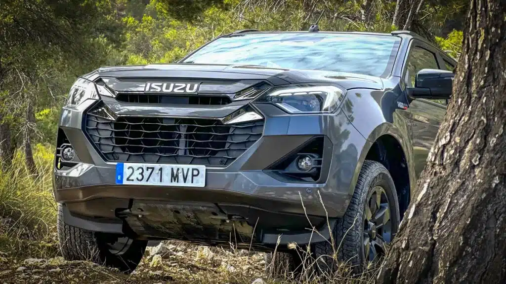 ISUZU presenta su nueva D-Max: una pick up nacida para la caza y el trabajo en el campo