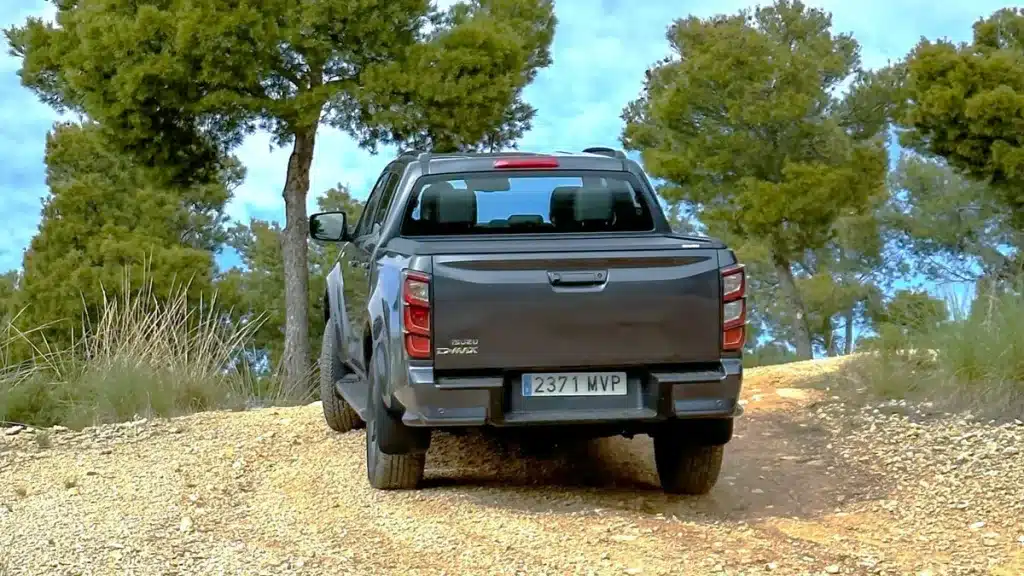 Trasera de la Isuzu D-MAX.