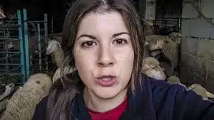 La popular pastora Nazaret Martín recibe un mensaje desesperado de una enfermera sobre la DANA: «Necesito que esto se sepa»