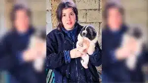 Joven pastora explica cuáles son los auténticos mastines para proteger al ganado.