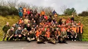 Cazadores organizan una montería solidaria y recaudan 2.200 euros para la lucha contra el cáncer.