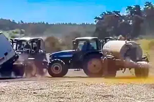 Los agricultores haciendo frente a los invasores de sus tierras.