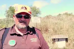 Guarda de caza ofrece dinero animalistas