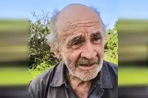 Hombre de pueblo Vega de Mestanza tala 20.000 naranjos