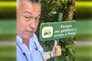 Multa 7500 euros cartel camino vacaciones mundo rural