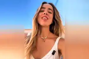 La joven agricultora, en el vídeo.