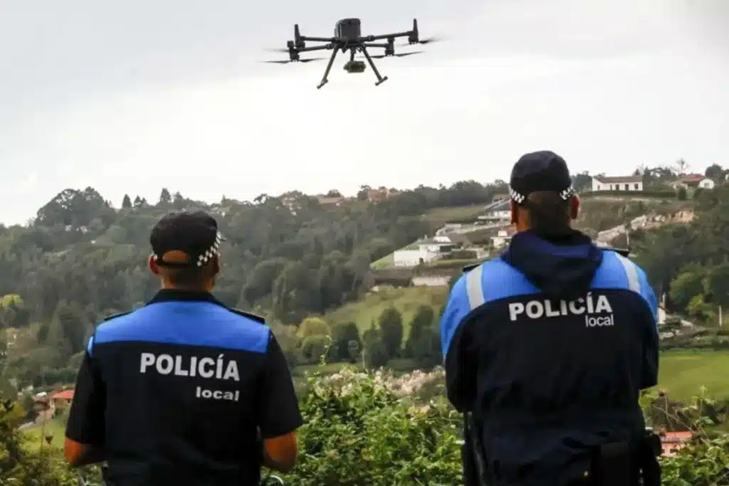 Policías locales dron furtivos