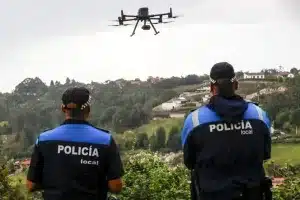 Policías locales dron furtivos