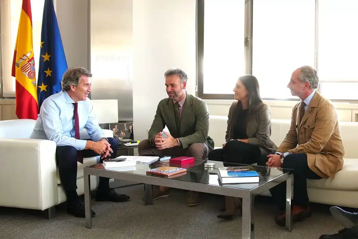 Alberto Núñez Feijóo se reúne con la RFEC