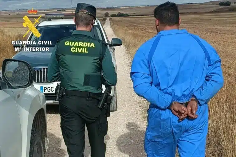 Guardia Civil furtivos galgos
