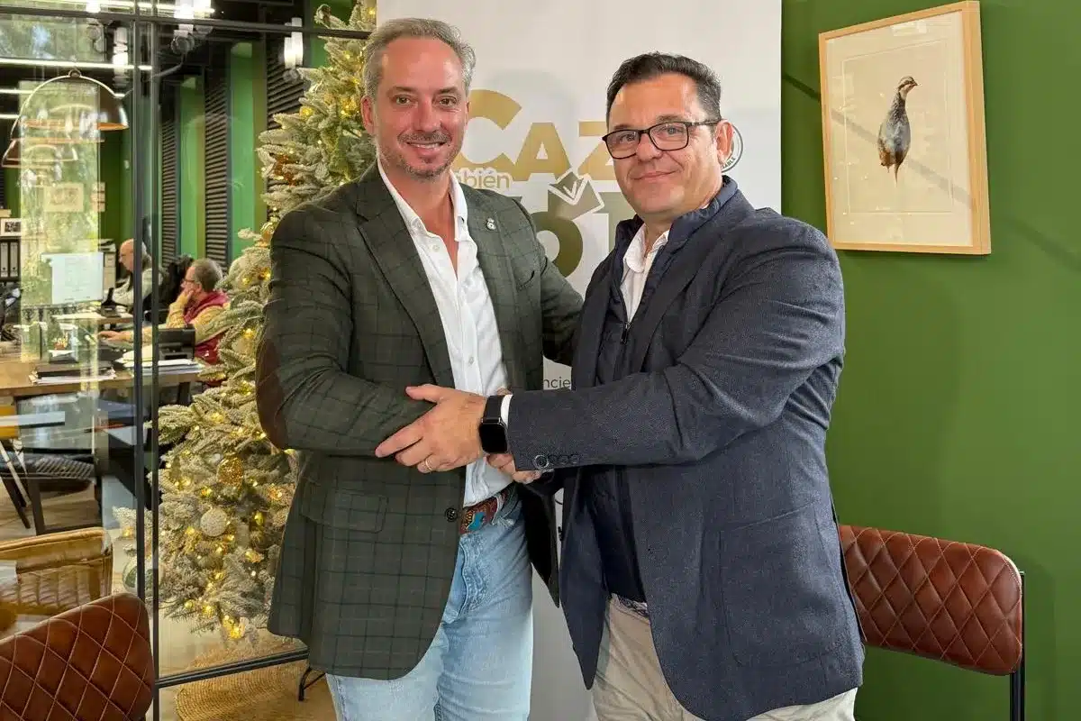 Juntos por Extremadura firma La Caza También Vota