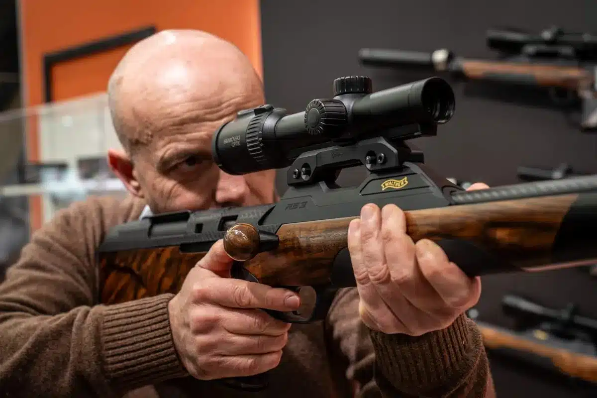 El RS3 es un rifle muy compacto y equilibrado. 