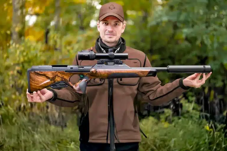 Franz Albrecht, con el nuevo Walther RS3.