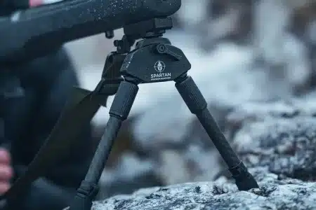 Spartan lanza el Javelin Lite TL: un bípode de carbono ultraligero de 180 gramos