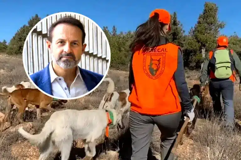 José Ramón Becerra y una rehalera en una foto de archivo. © Diario Veterinario y ARRECAL