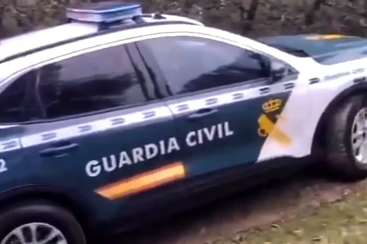 coche Seprona incapaz subir cuesta