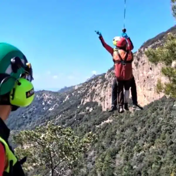 rescate helicóptero cazador herido jabalí Lleida