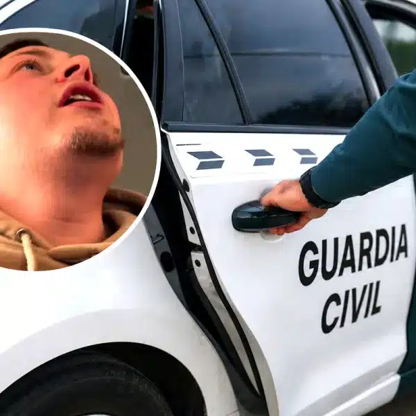 Guiri sube coche Guardia Civil