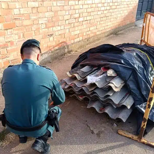 Guardia Civil multa amianto uralita Palencia