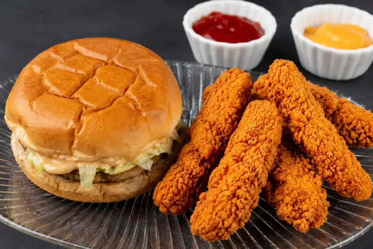 Fingers de corzo y hamburguesa de jabalí
