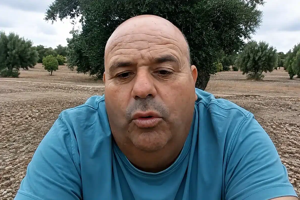 agricultor Villarejo Salvanés denunciado arar tierra