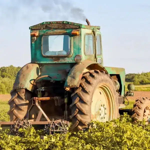 Un viejo tractor en una imagen de archivo.