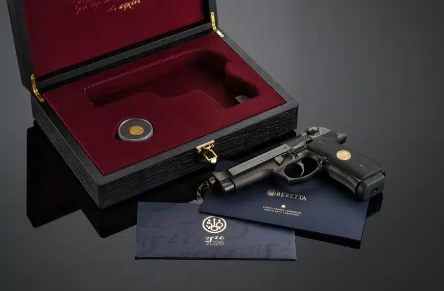 Beretta 92FS.
