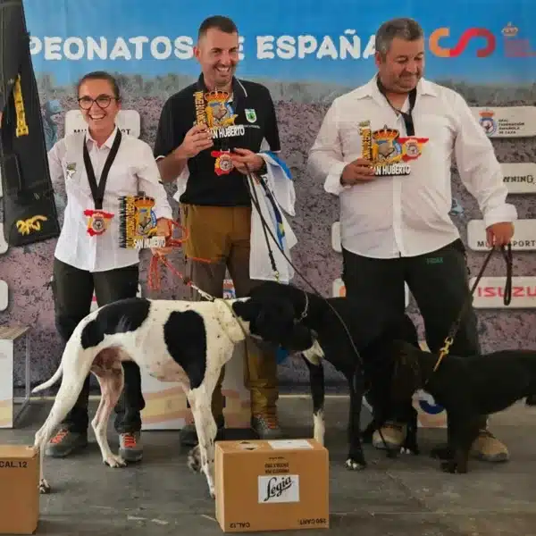 Juan José Canosa gana el Campeonato de España de San Huberto y María Fernández revalida su título