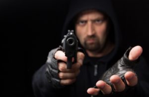 Italia autoriza el libre uso de armas en defensa propia